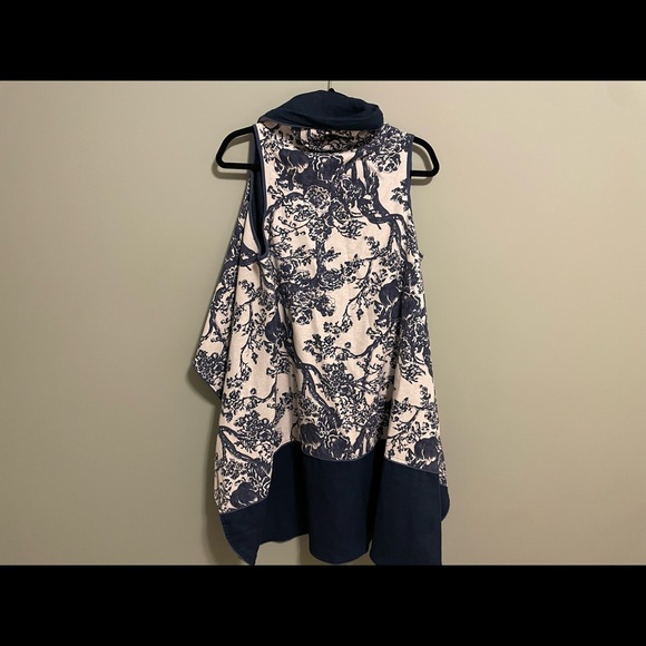 NWOT Reversible Blue & White Chinoiserie Cape / Vest - Picture 2 of 7